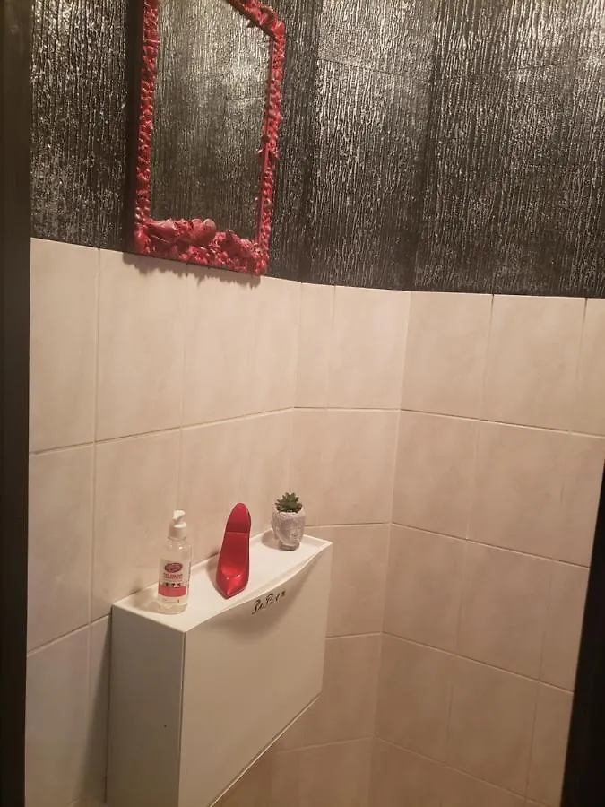 Miss G'Ainguette Apartment Guereins Homestay