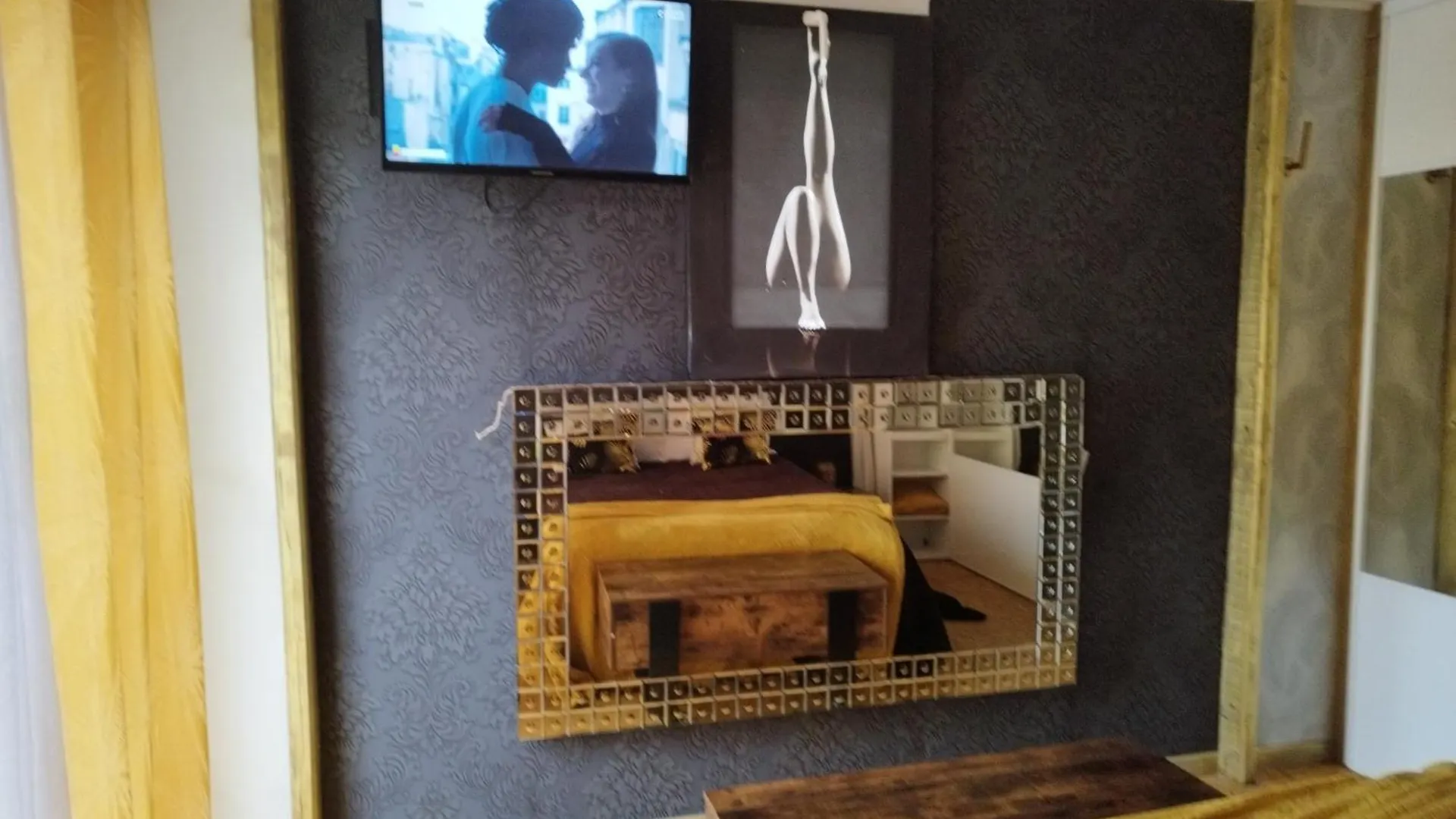 Homestay Miss G'Ainguette Apartment Guereins